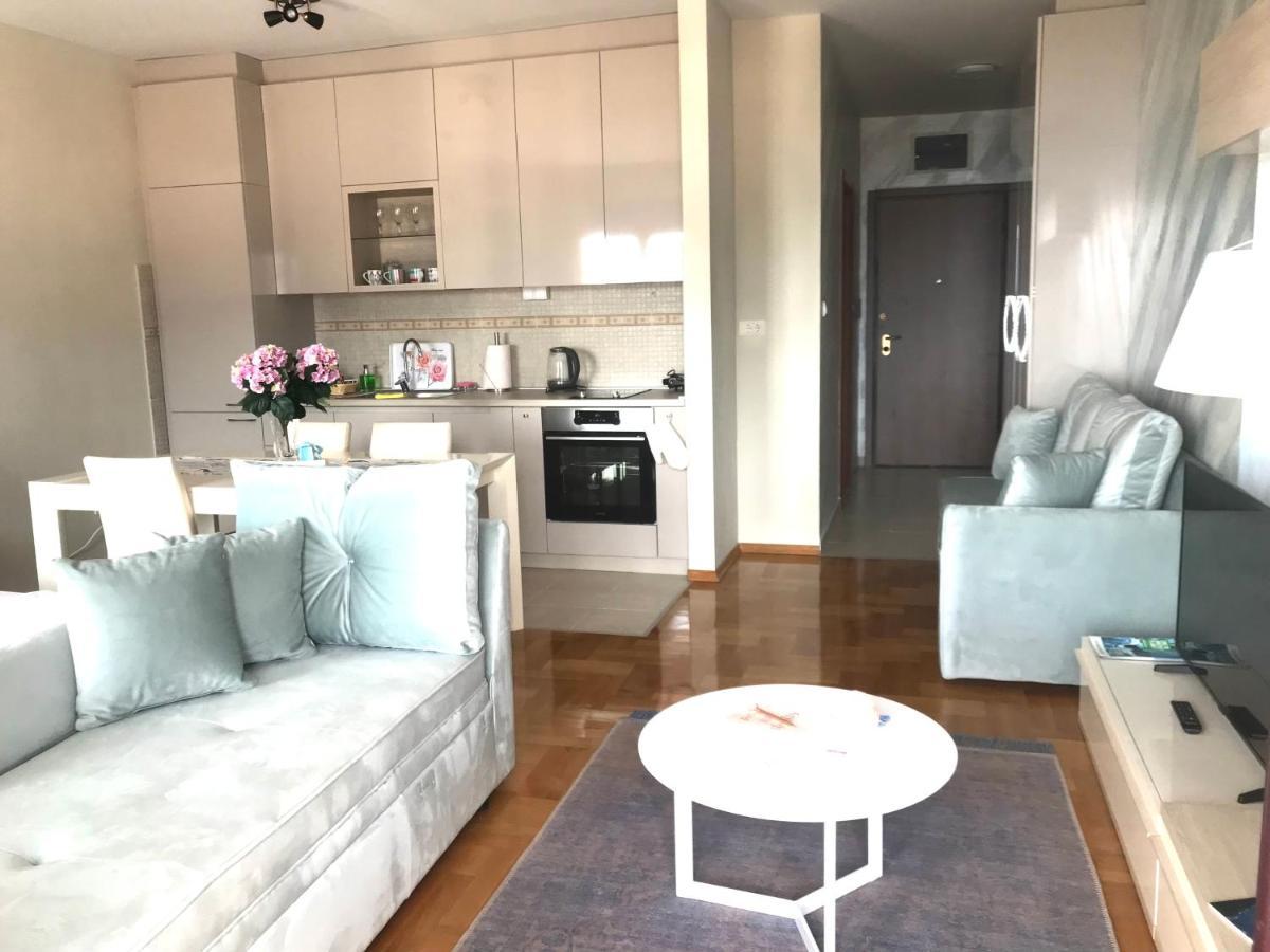 Montenegro Diamonds Apartment เบชิชิ ภายนอก รูปภาพ