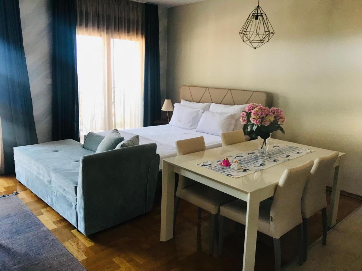 Montenegro Diamonds Apartment เบชิชิ ภายนอก รูปภาพ